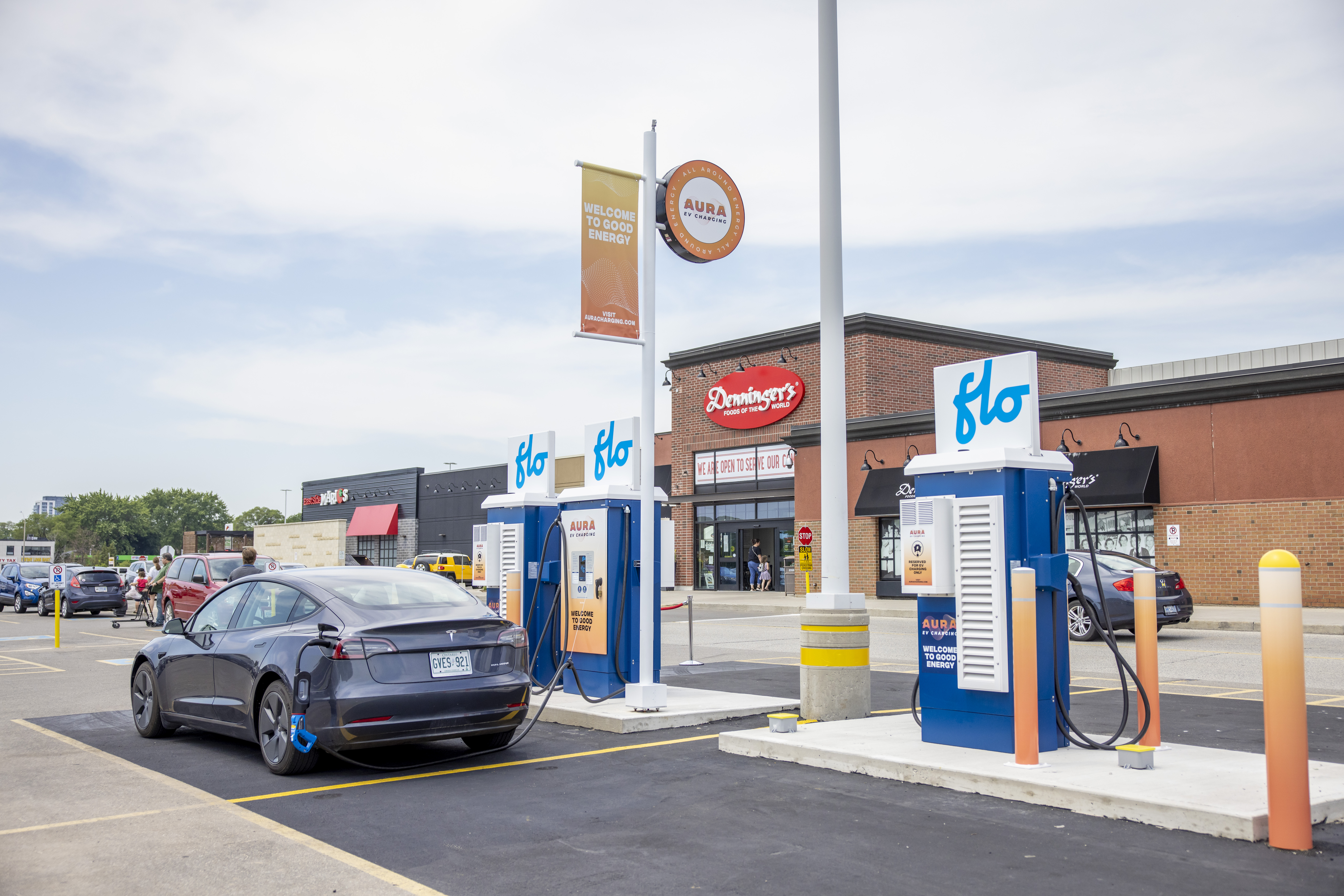 FLO collaborates with Baseload to launch new AURA EV charging network